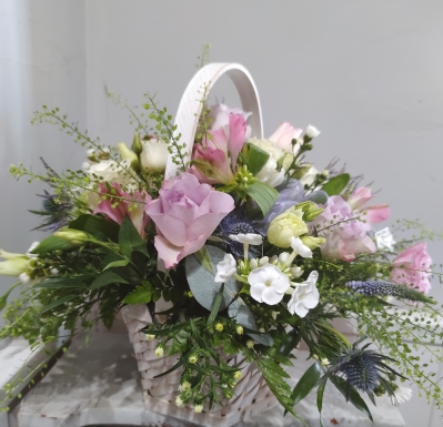 Pastel Country garden Basket