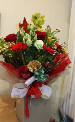 Traditional Festive Bouquet